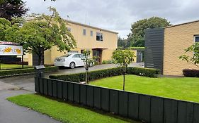 Golden Leaf Apartments